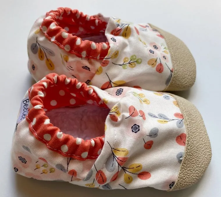 Floral baby moccasins 6-12m