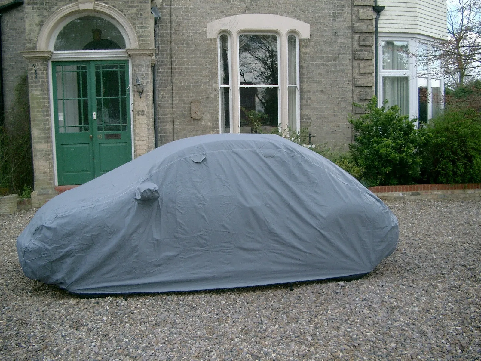 Voyager outdoor lightweight car covers for VOLKSWAGEN